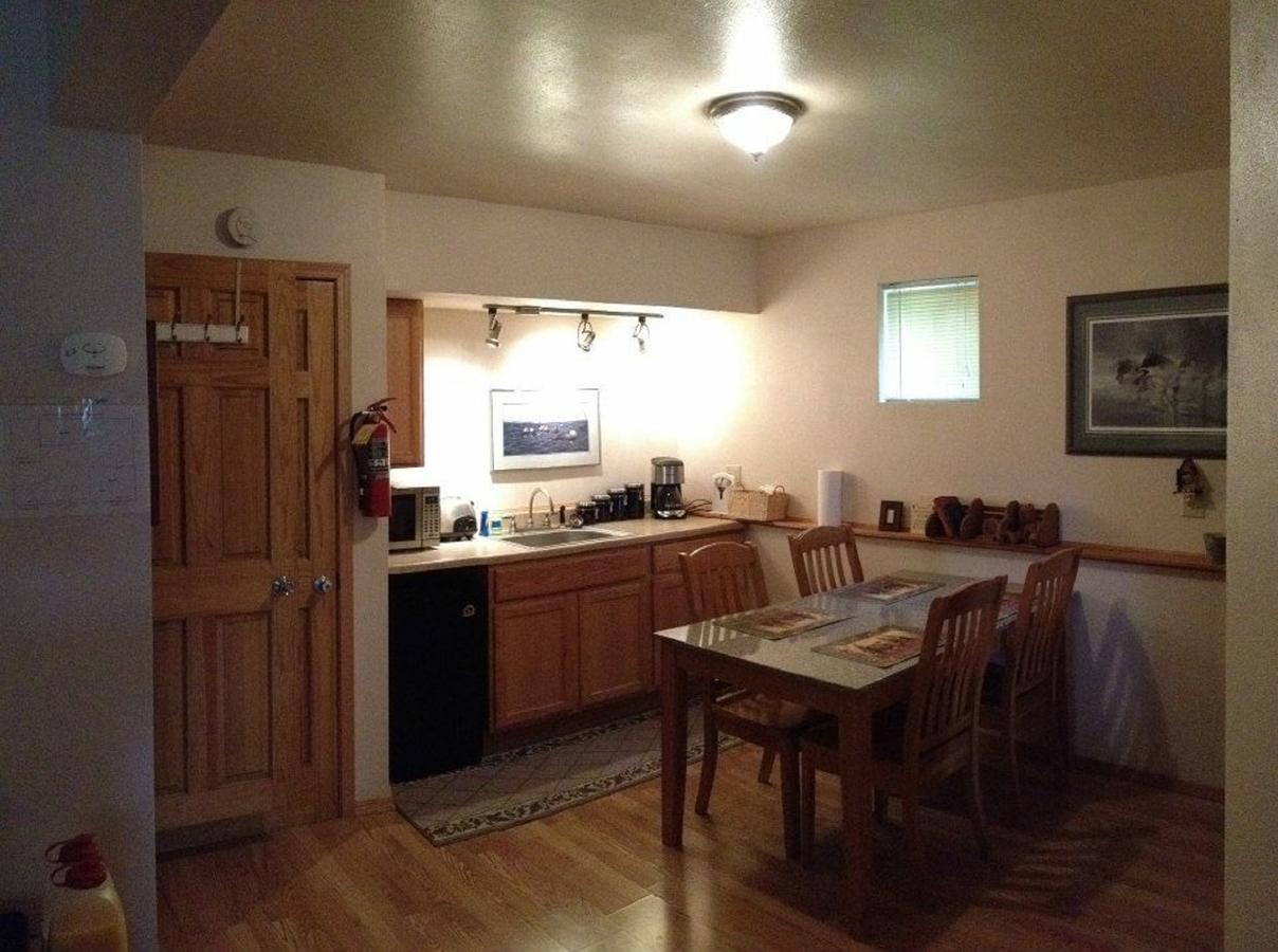 Bears Den Alaska Lodging Сюърд Екстериор снимка