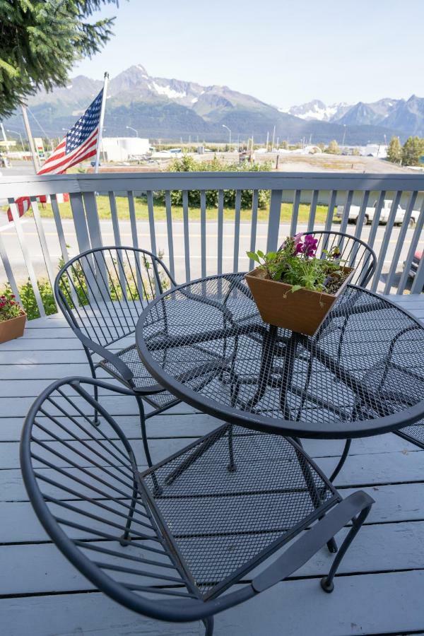 Bears Den Alaska Lodging Сюърд Екстериор снимка